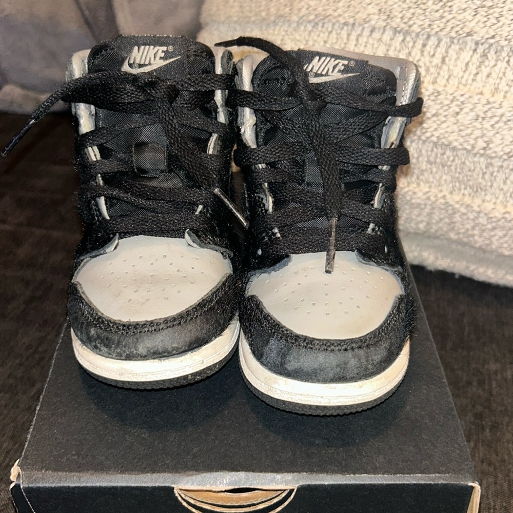 Jordan 1 Retro High 8c medium grey